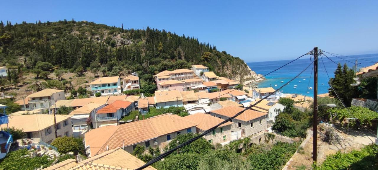 Villa Spiros Áyios Nikítas Buitenkant foto