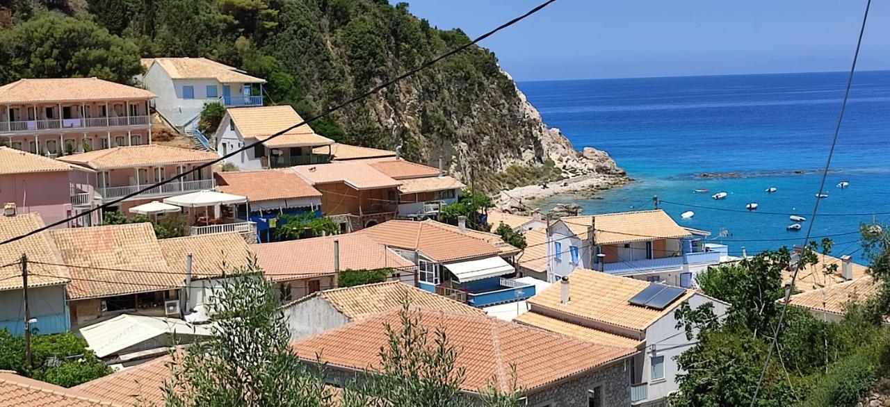 Villa Spiros Áyios Nikítas Buitenkant foto